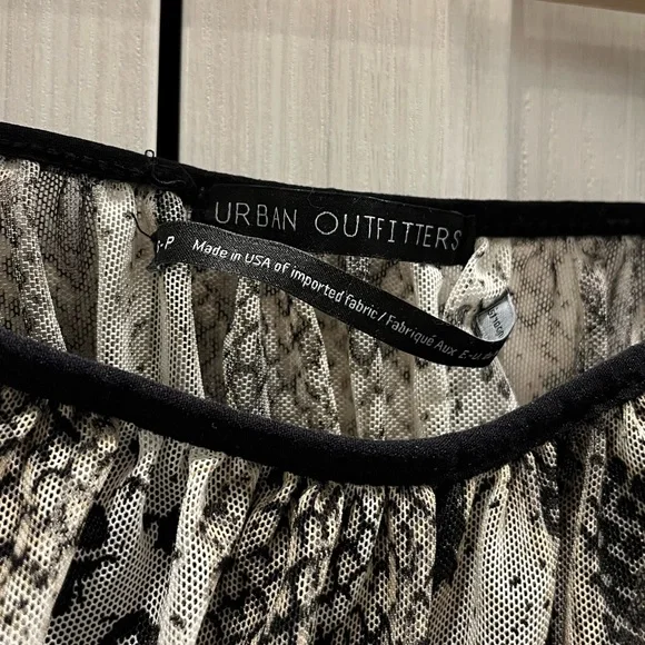 Urban Outfitters Ruffle Tank Top - Picture 2 of 4